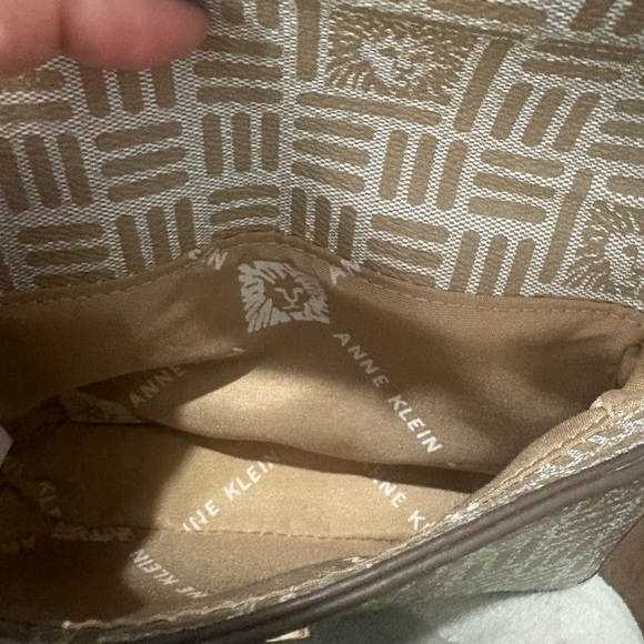 Anne Klein small bag-New - Picture 6 of 8